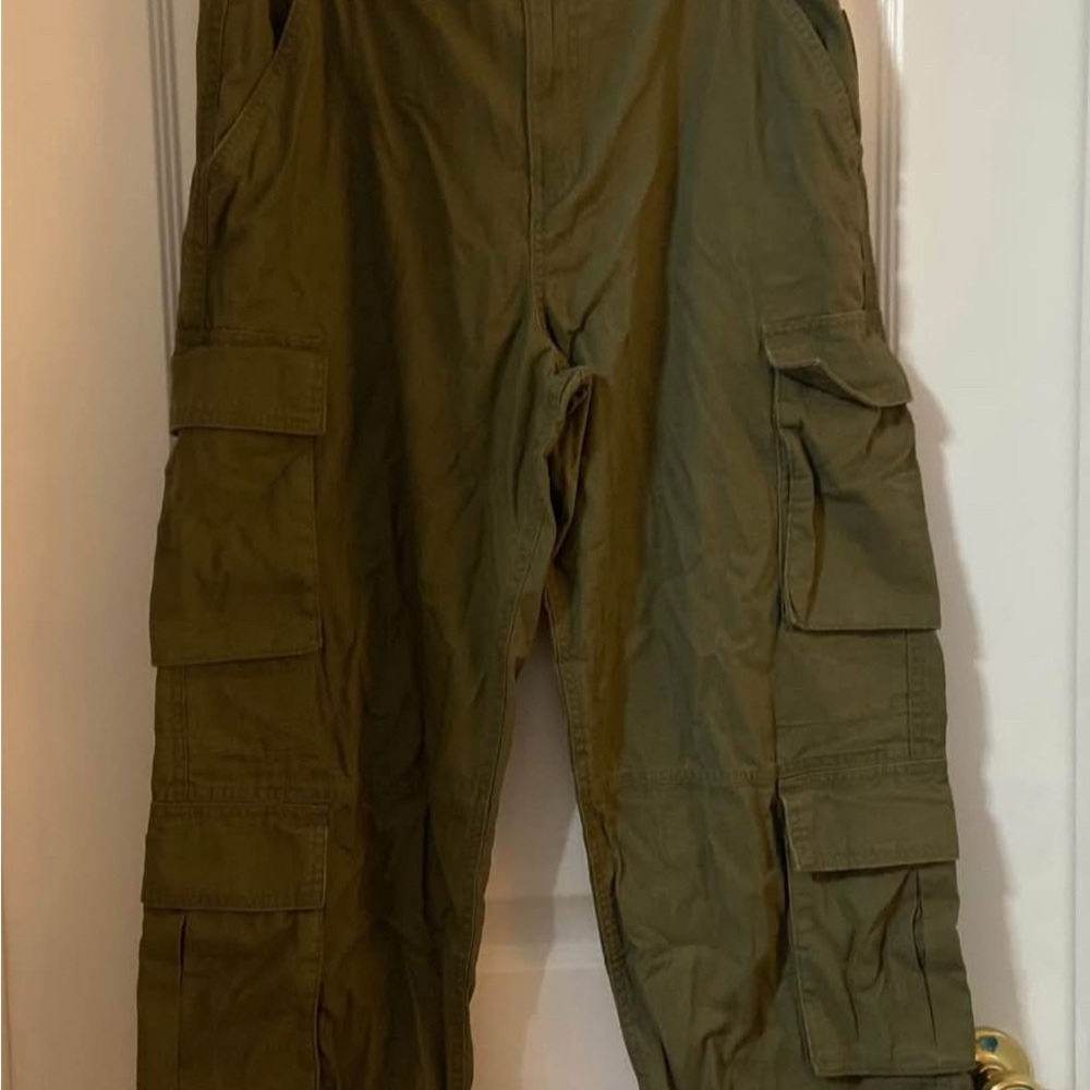 Aeropostale Olive Wide Leg Cargo Pants